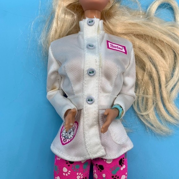 Vintage 1996 Barbie Pet Doctor Veterinarian Doll & Accessories Mattel 14603 - Picture 13 of 16